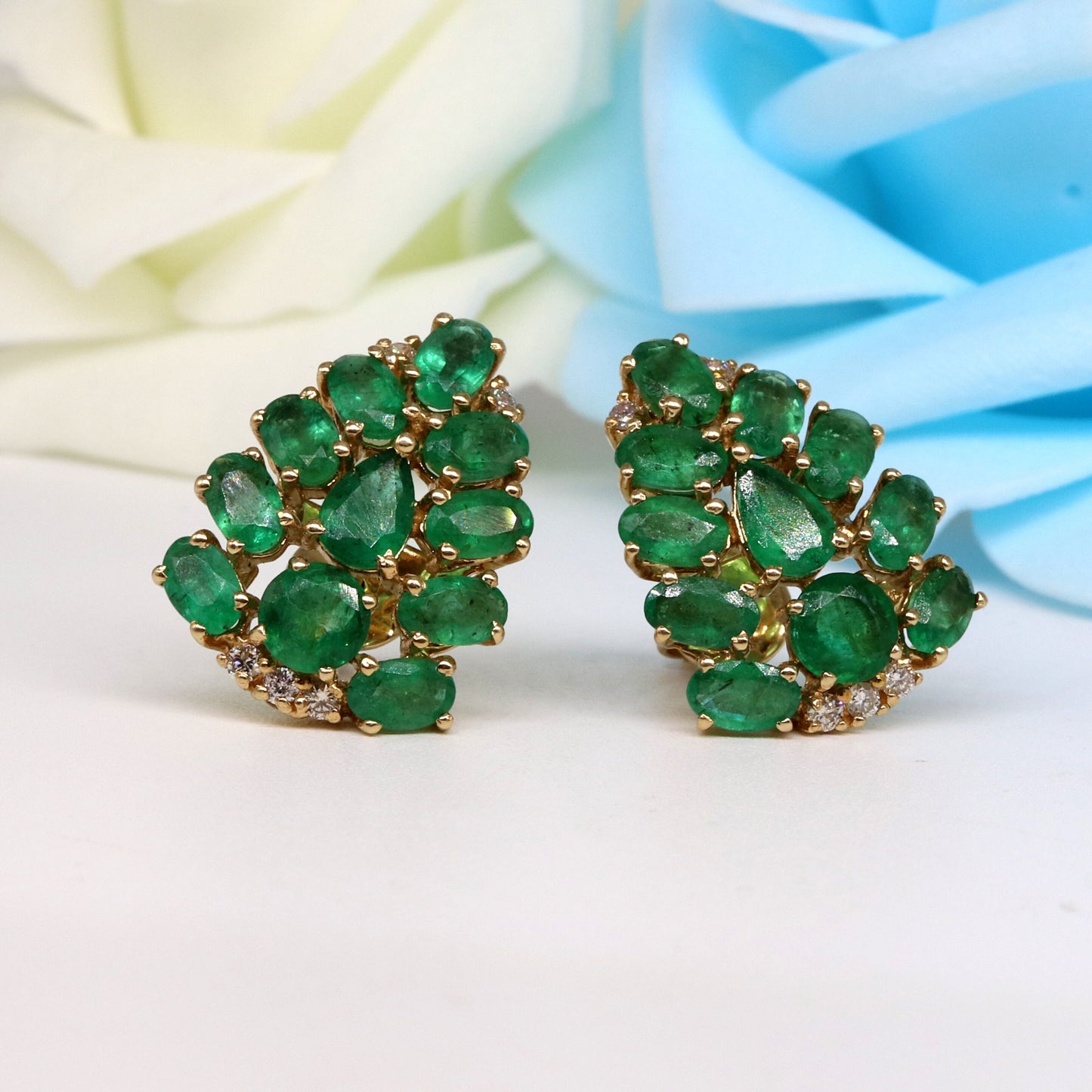 5.73 Emerald Big Size Pair Earring Gold