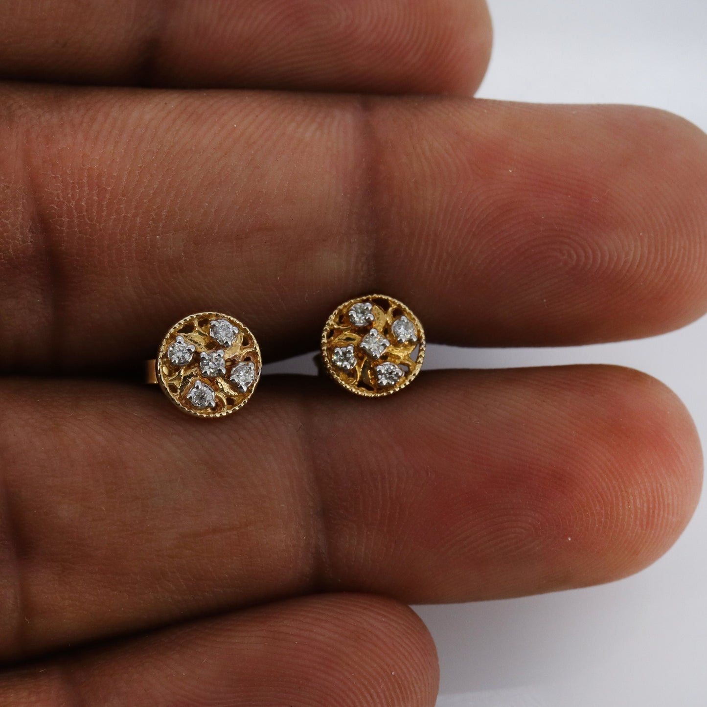 0.13 Earring 14K Gold