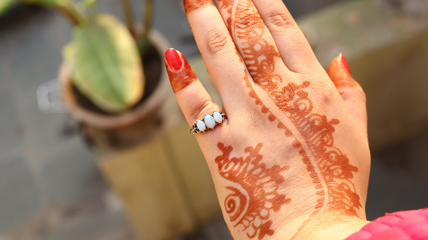 Antique Opal Ring Gold