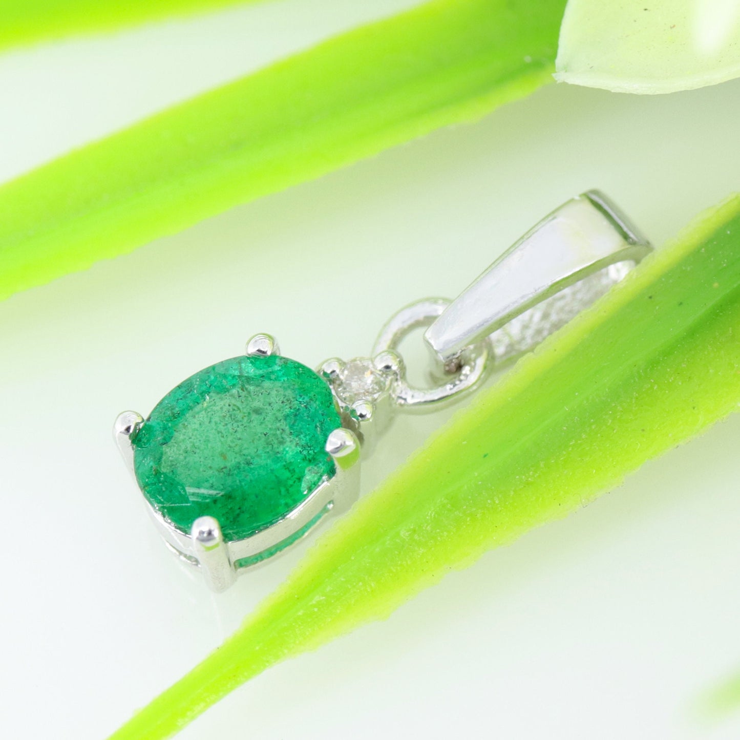 Oval Emerald Necklace Silver