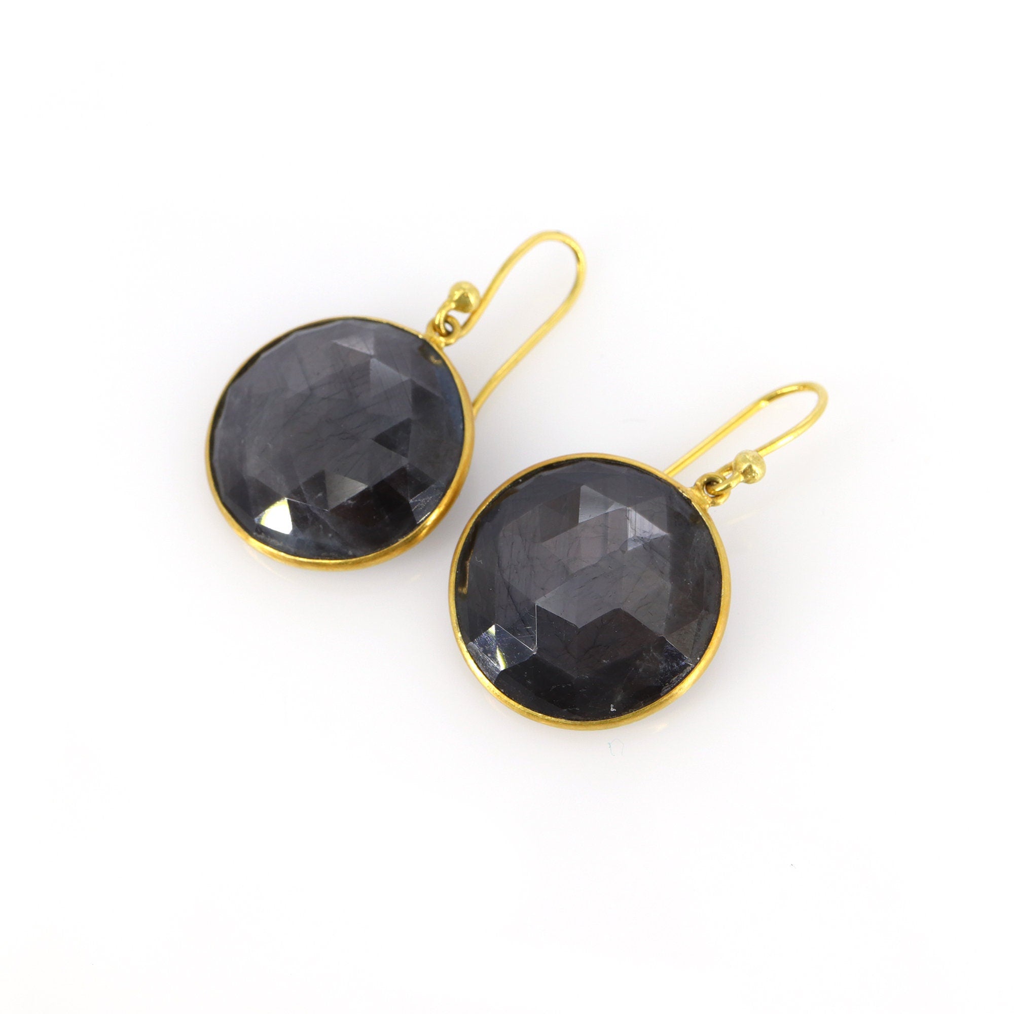 Grey Silk Sapphire Stone Earring 18K Gold