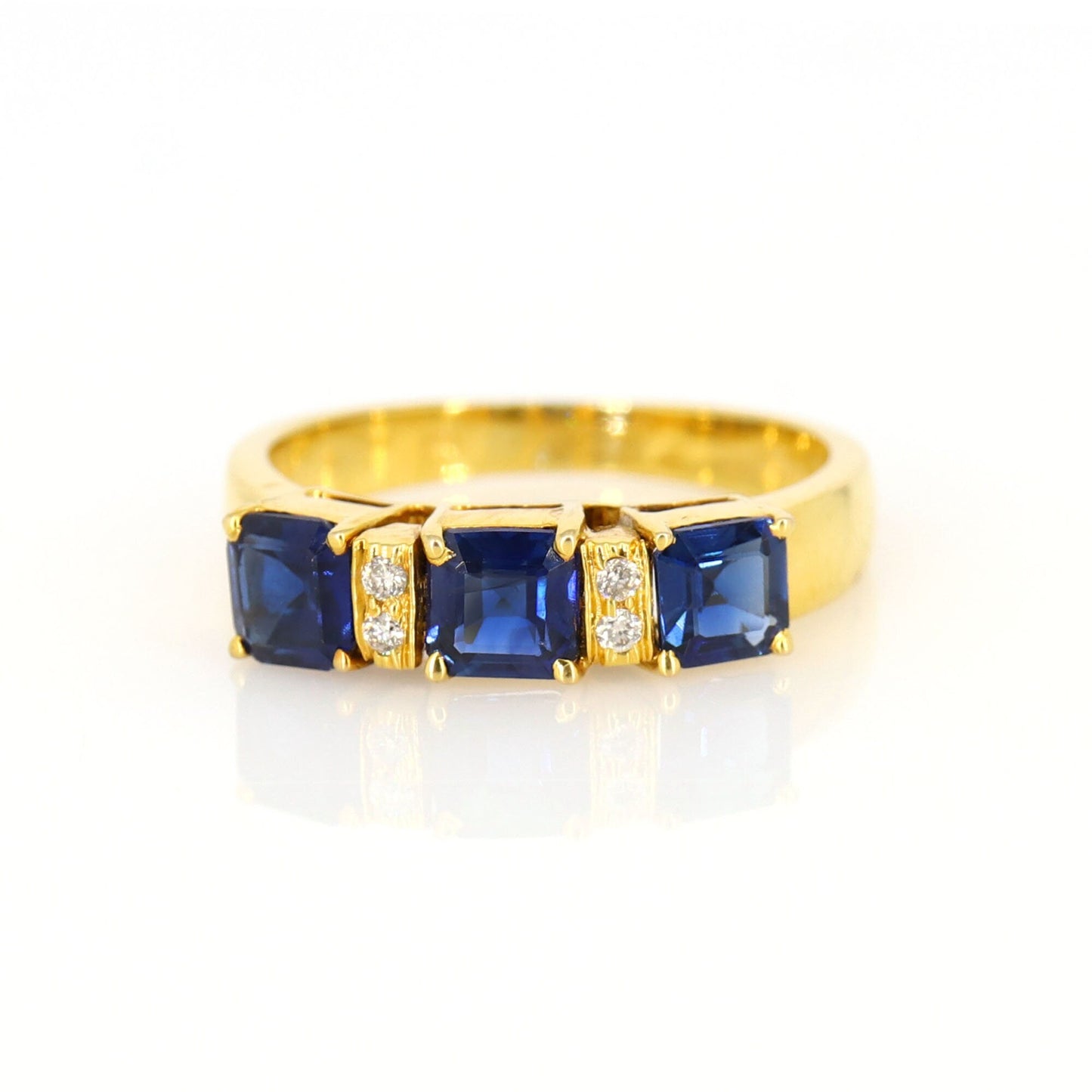 Sapphire Ring 18K Gold