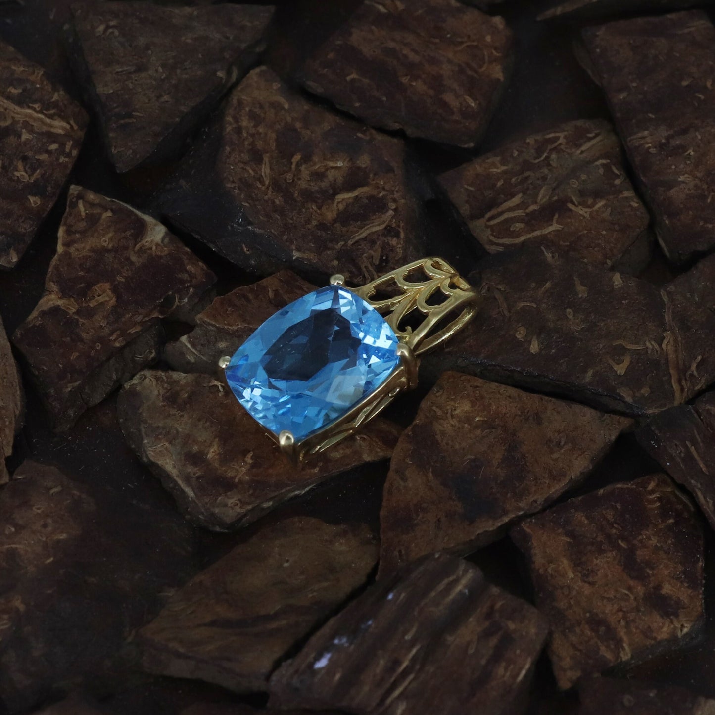 Elegant Necklace 14K Gold