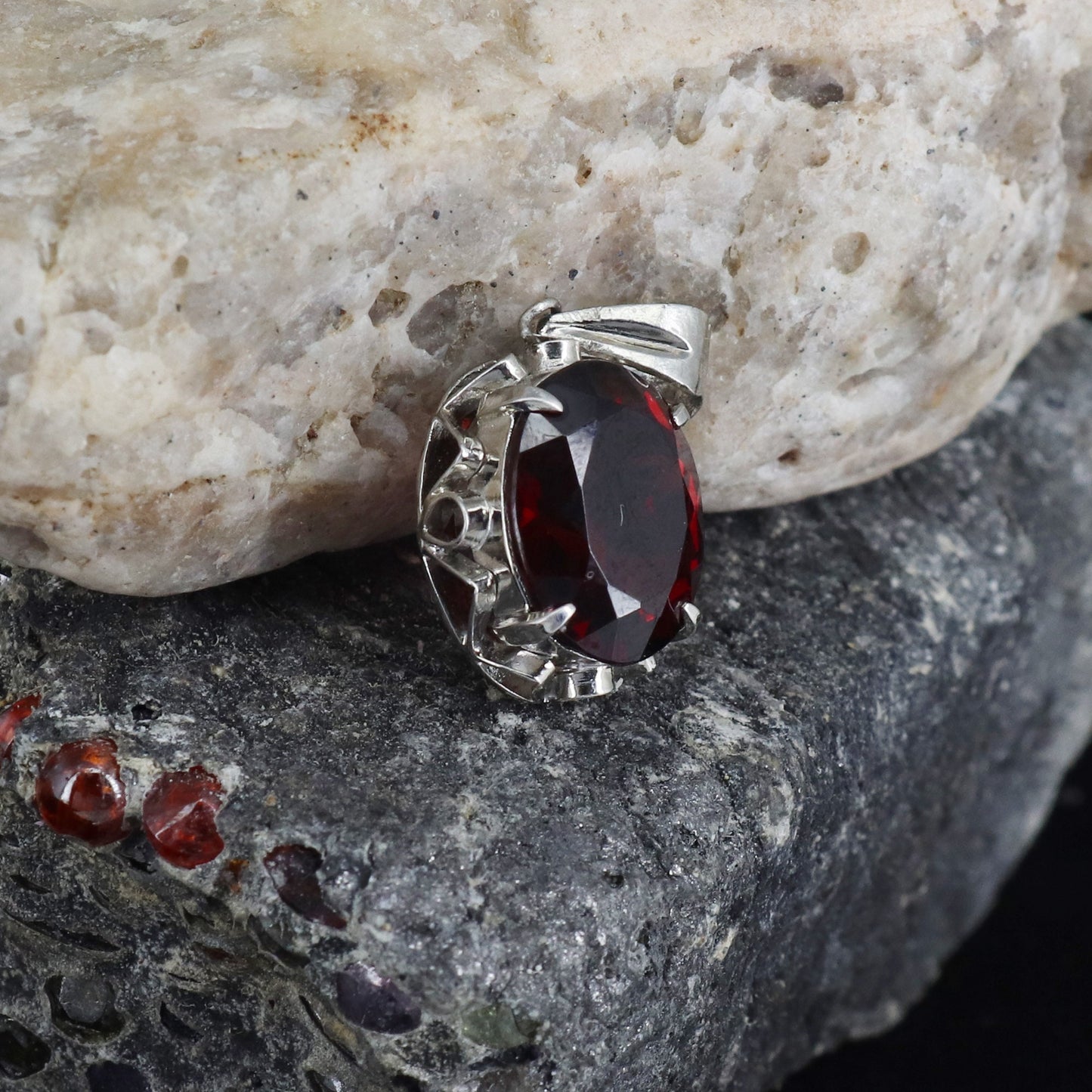 Platinum 900 Garnet Pendant