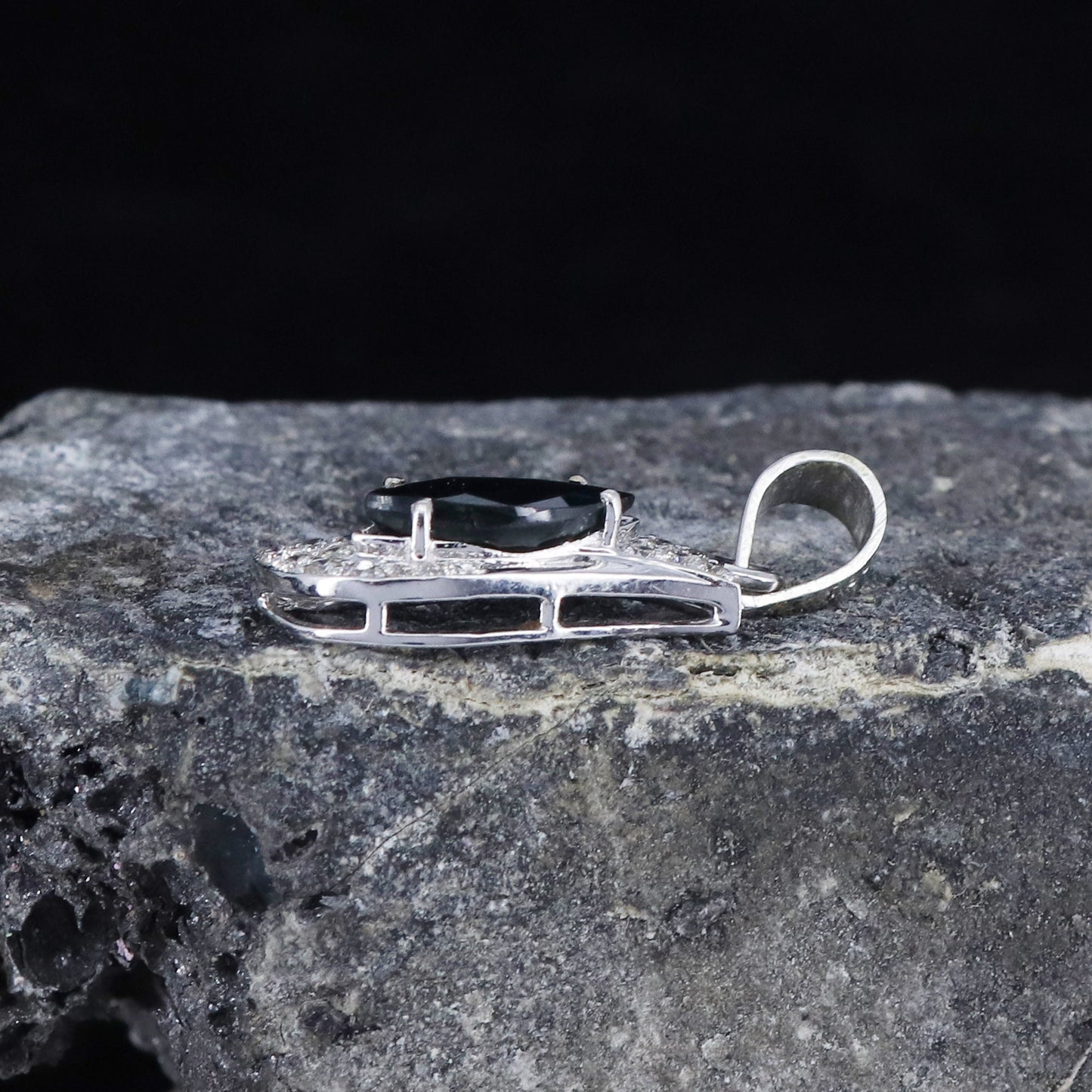 Marquise Cut Stone Wedding Blue Sapphire Pendant 18K Gold