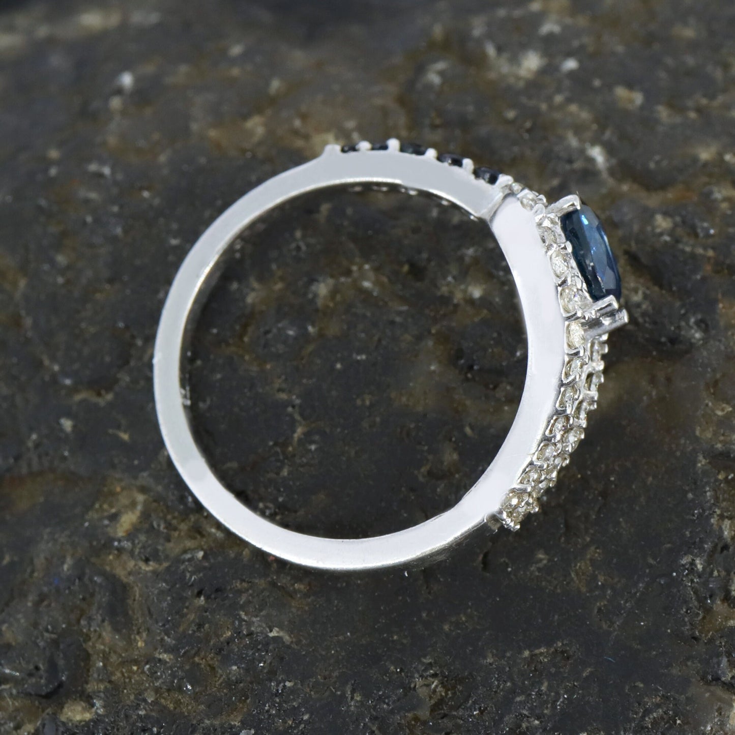 Unique Blue Sapphire & Ring Silver