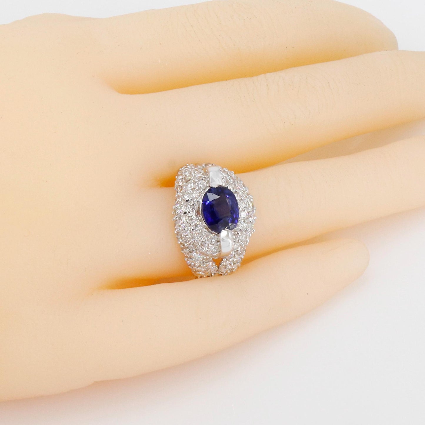 Stunning Blue Deep Sapphire White Ring 18K Gold