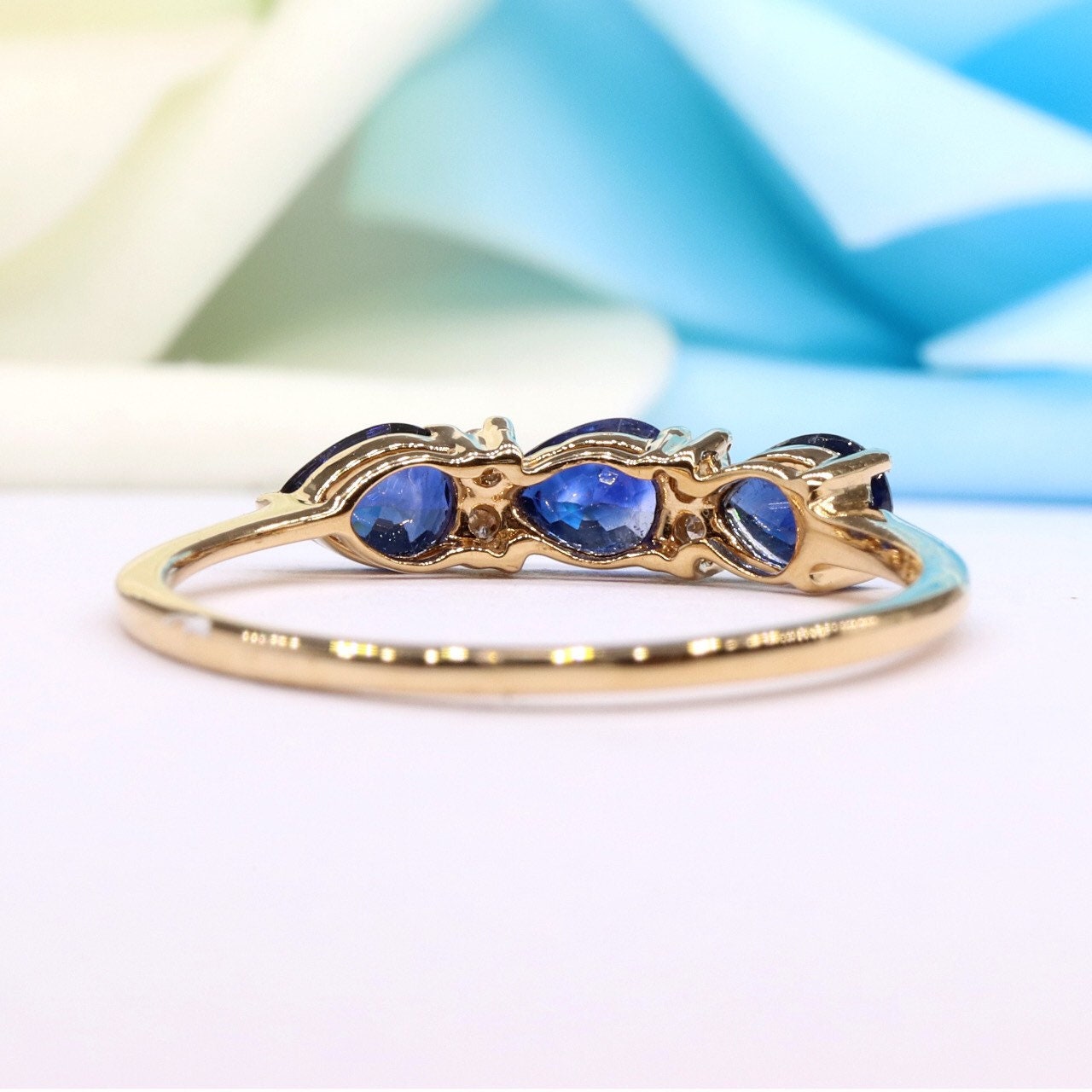 Pear Sapphire Ring 14K Gold