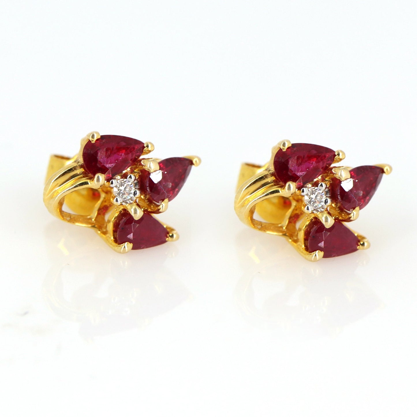 Pear Cut Ruby Earring 14K Gold