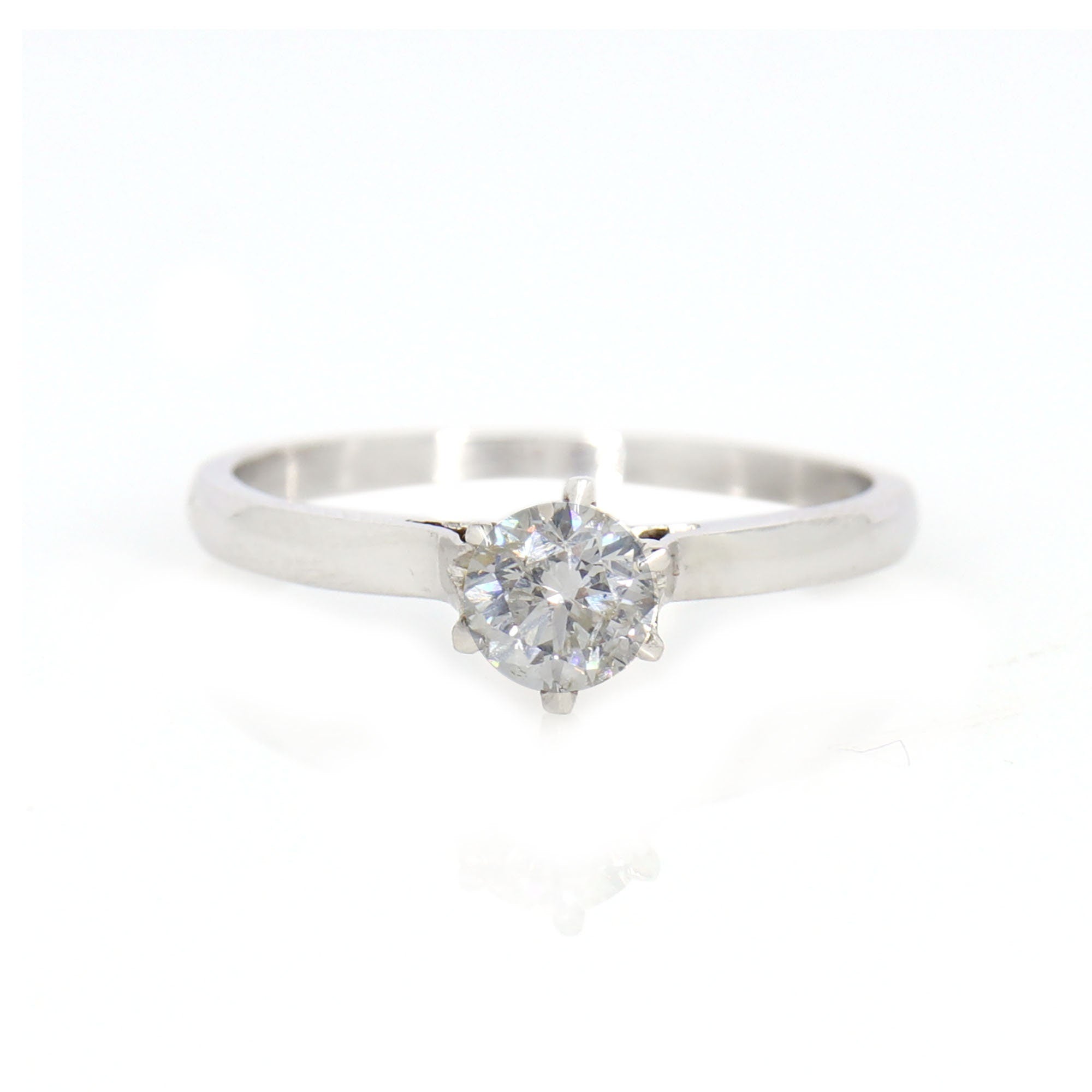 0.35 . White Minimalist Solitaire / Anniversary / Solitaire Wedding Ring 18K Gold