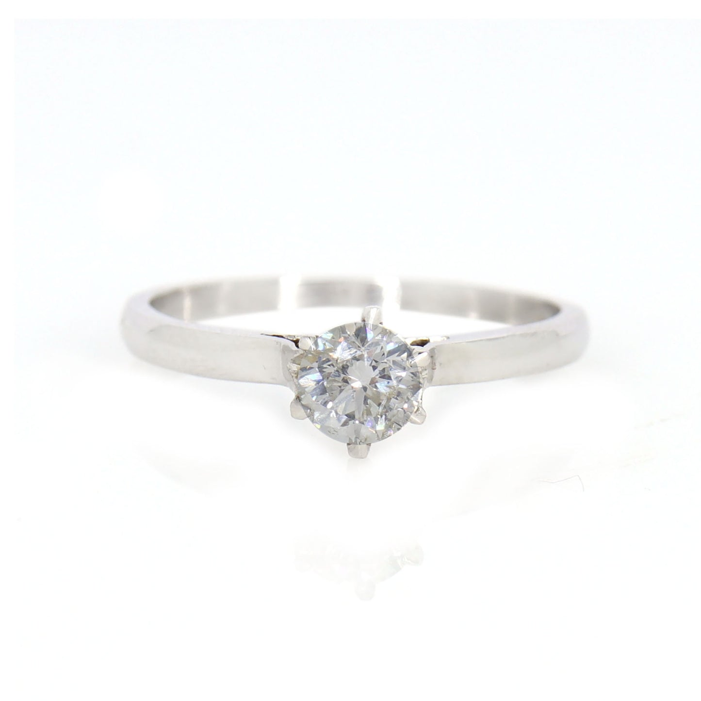 0.35 . White Minimalist Solitaire / Anniversary / Solitaire Wedding Ring 18K Gold