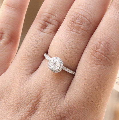 Illusion Setting 0.55 White Ring 18K Gold