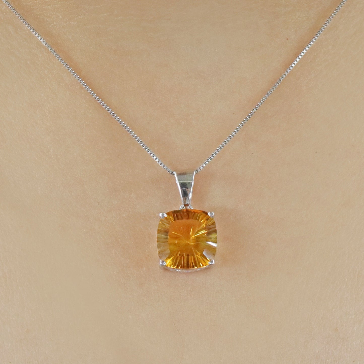 Citrine White Pendent White Pendant 18K Gold