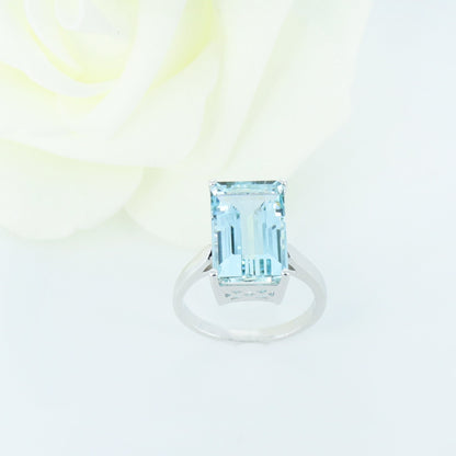 White Ring 14K Gold