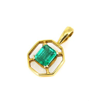 Nice Color Quality Emerald Gemstone Pendant 18K Gold