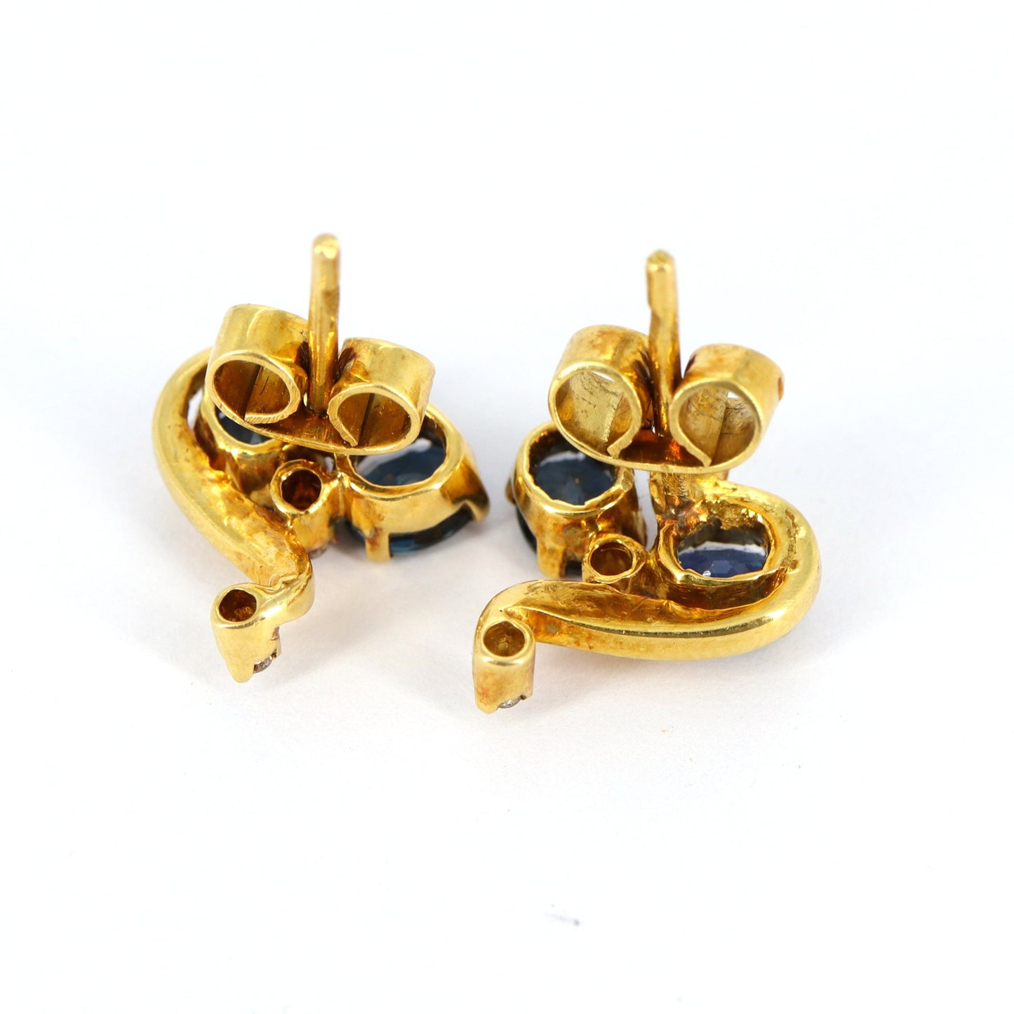 Heart Shape Earring 18K Gold