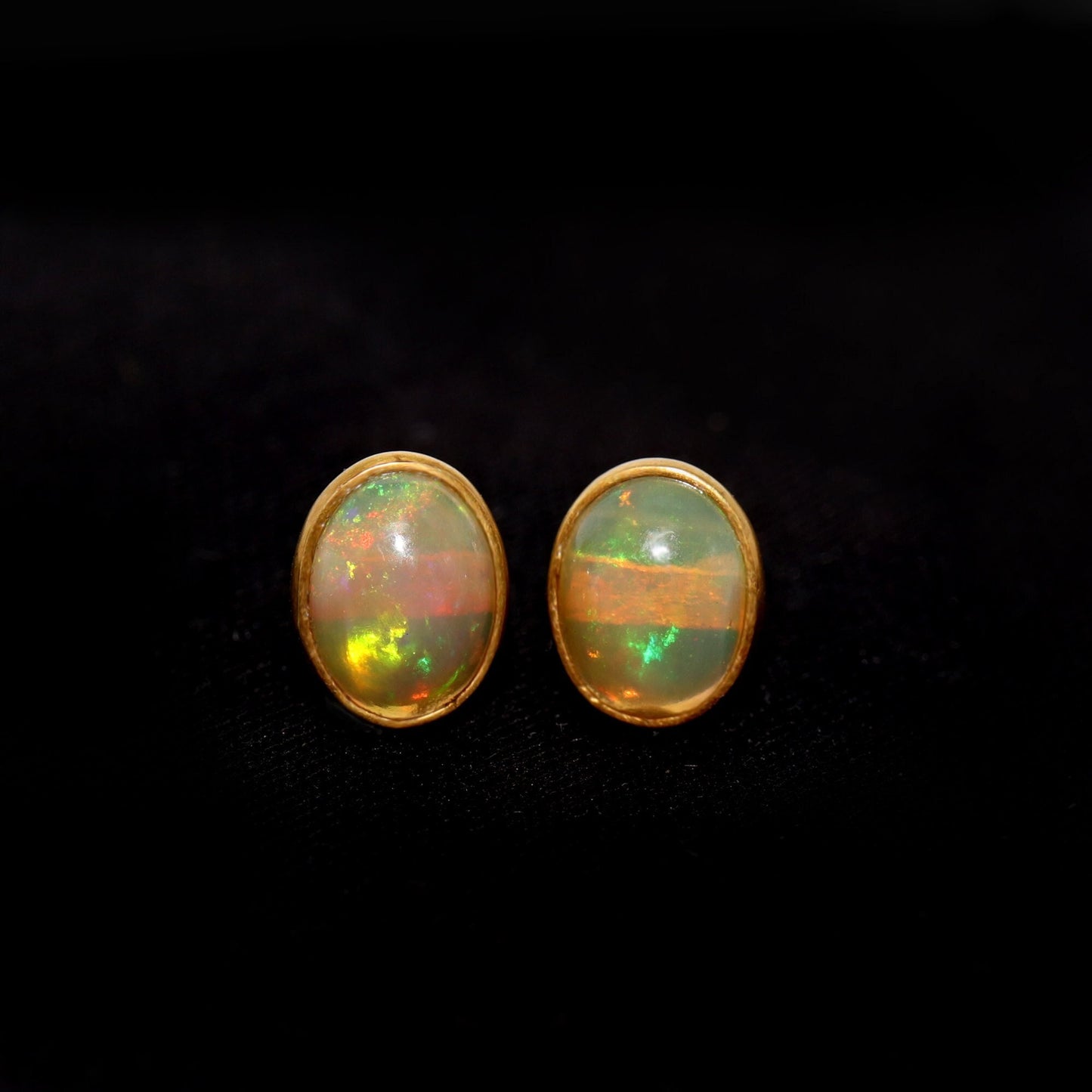 Opal Stud Earring 14K Gold