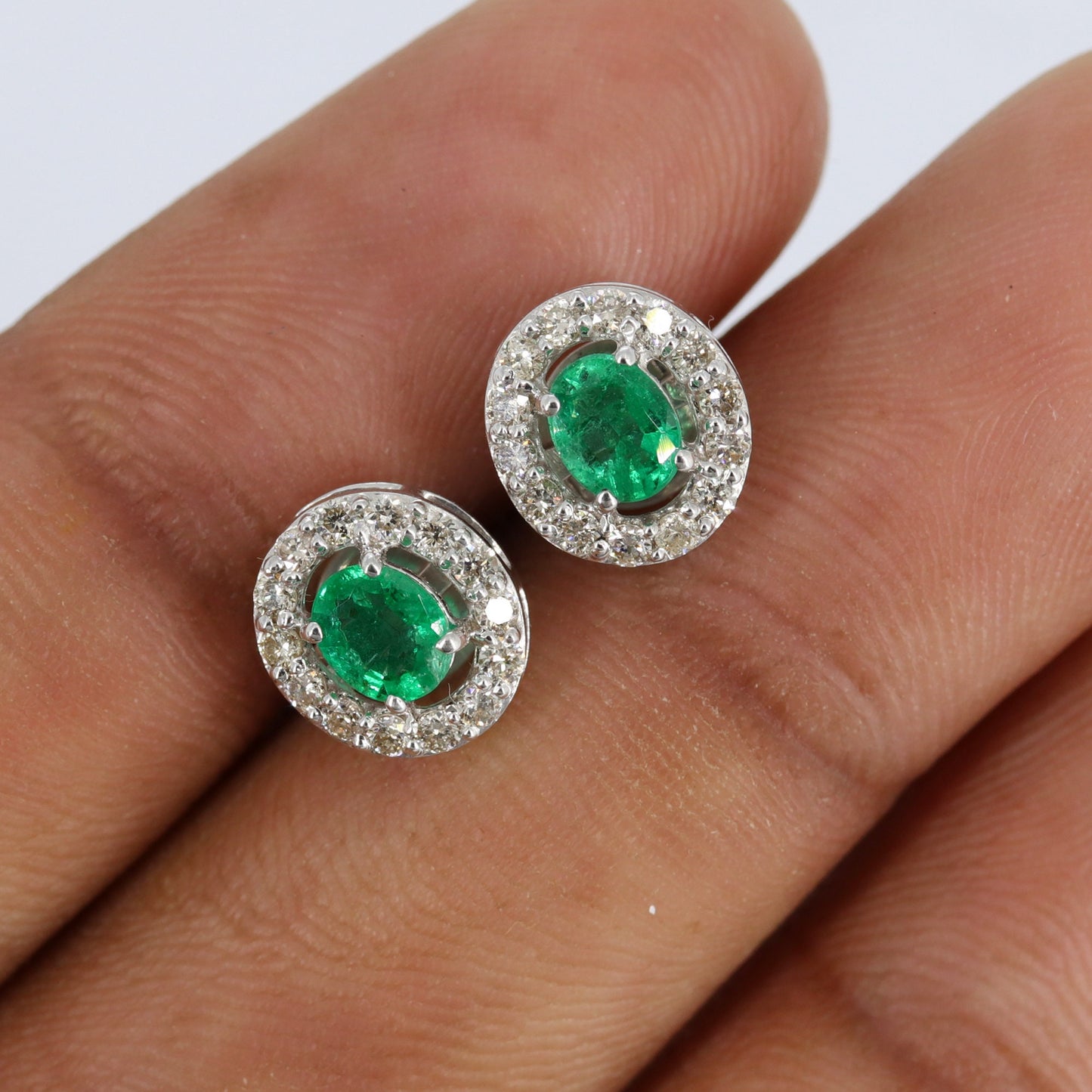 Halo Emerald Earring 18K Gold