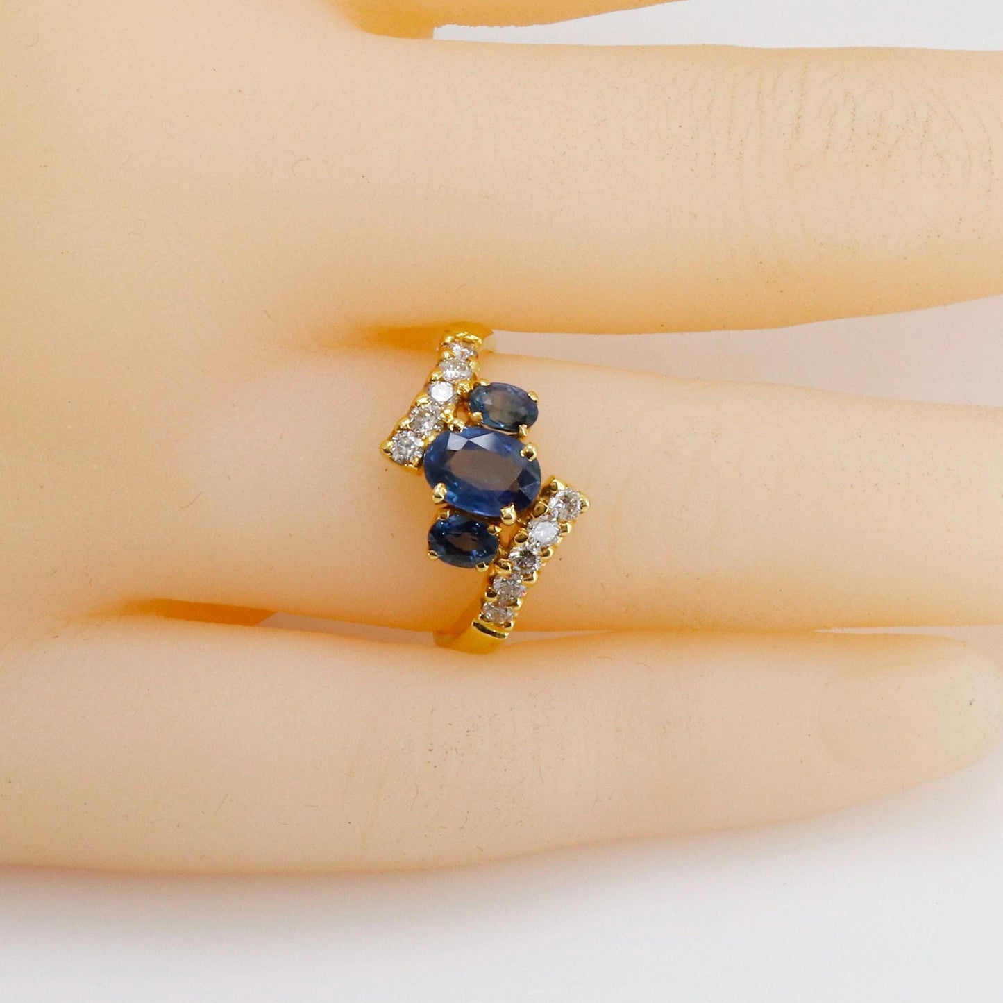 Blue Sapphire & Ring 18K Gold
