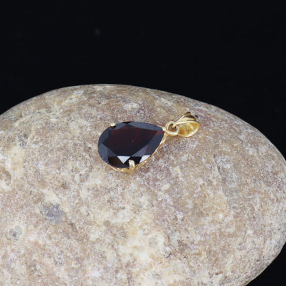January Pear Shape Necklace 14K Gold