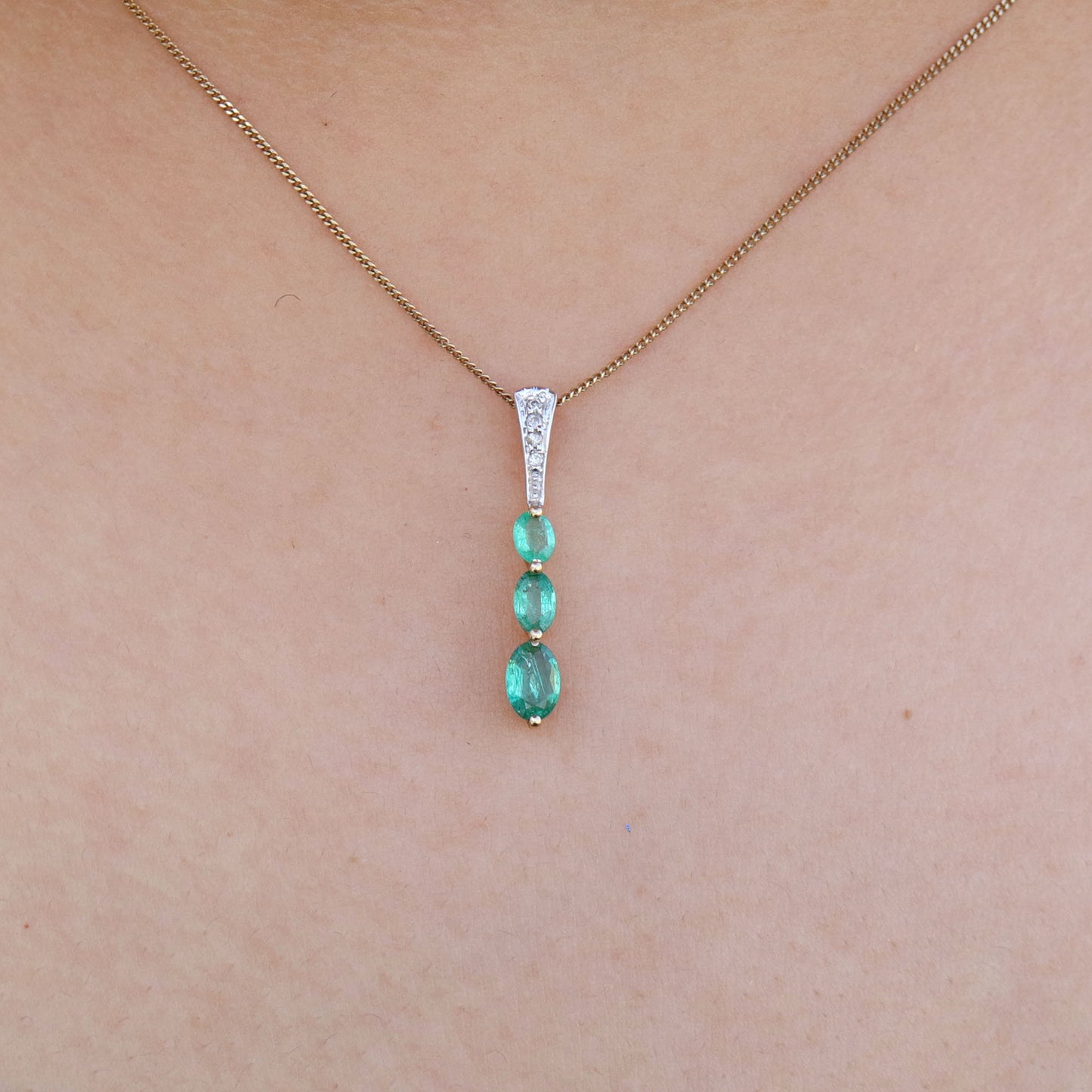Yellow Oval Cut 0.77 Emerald Round Cut 0.03 Pendant 14K Gold