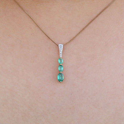 Yellow Oval Cut 0.77 Emerald Round Cut 0.03 Pendant 14K Gold