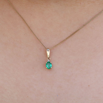 Minimalist Pendant 14K Gold
