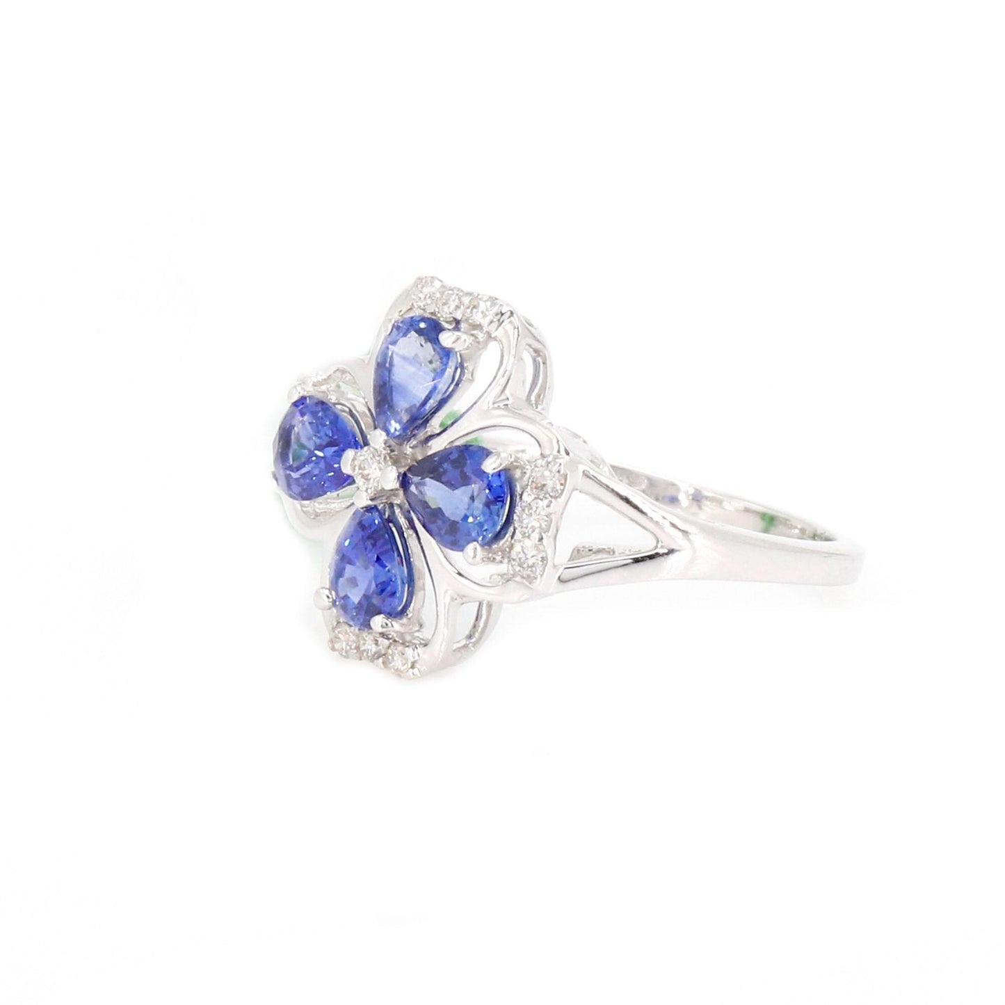 White Flower Design Sapphire Ring 18K Gold