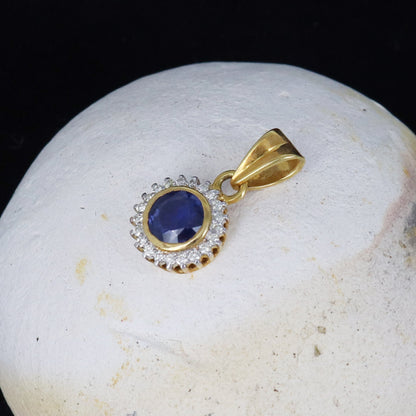 Minimalist Pendant 14K Gold