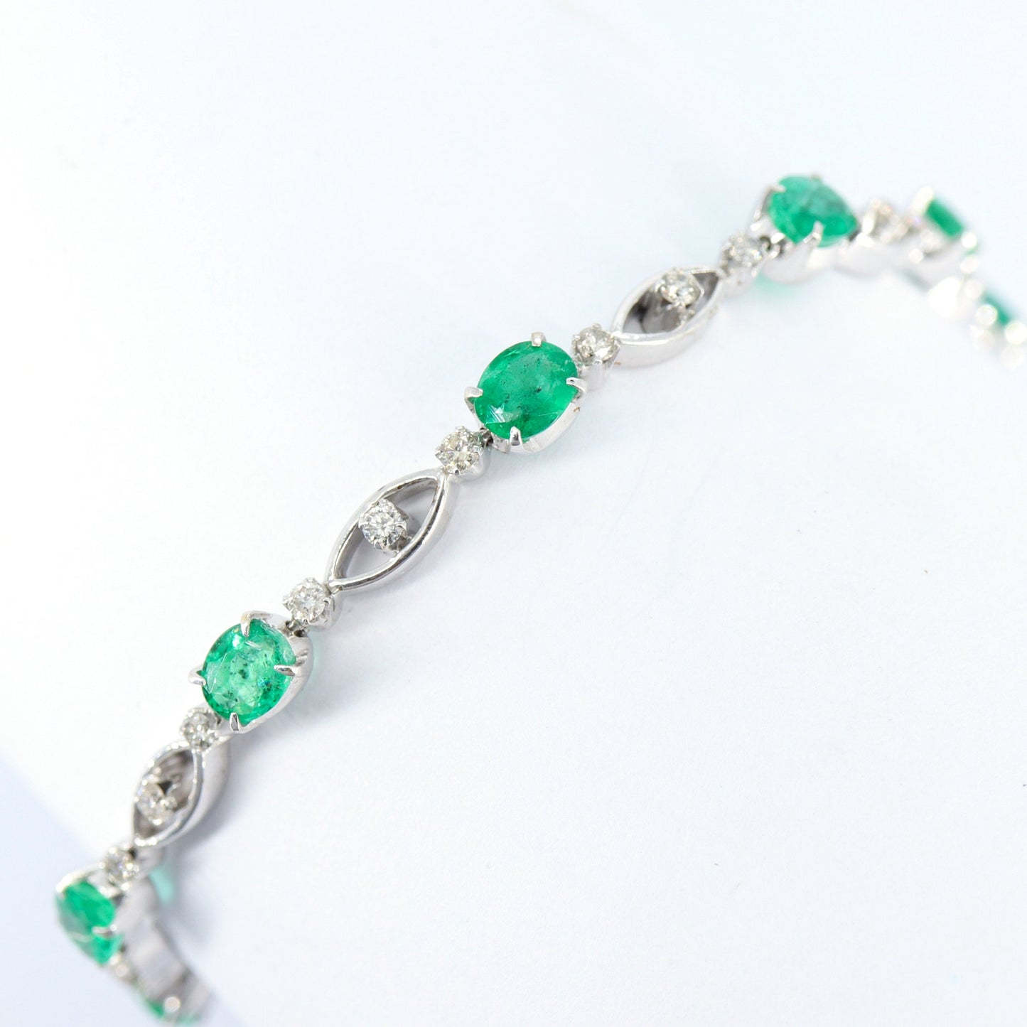 White Bracelet 18K Gold