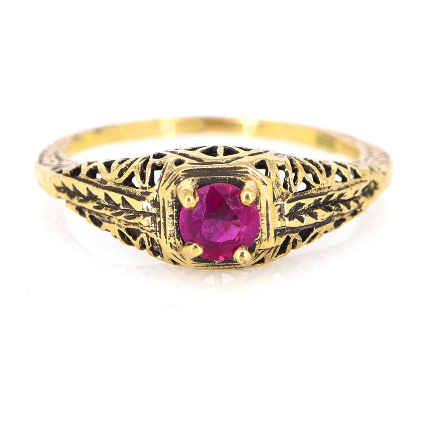 Antique Ruby Ring Gold