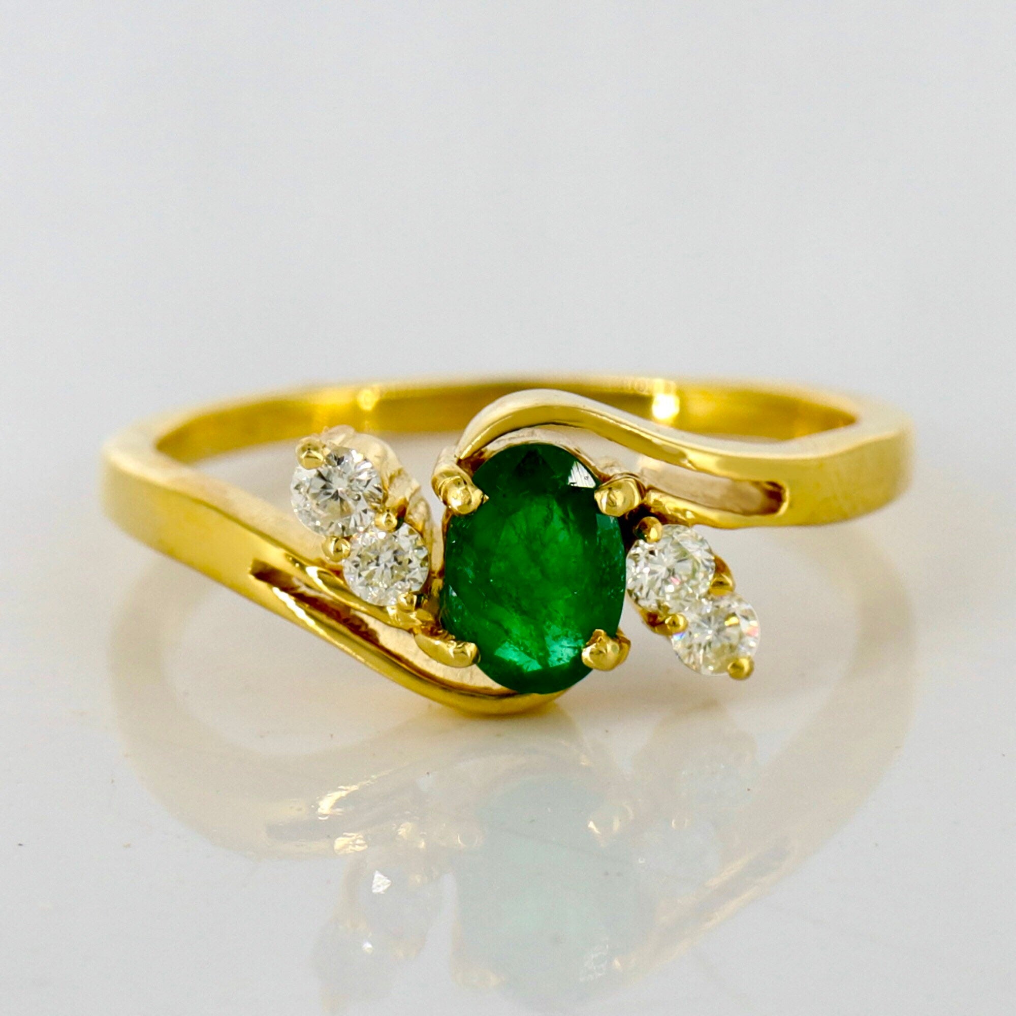 Beautiful Ring 18K Gold