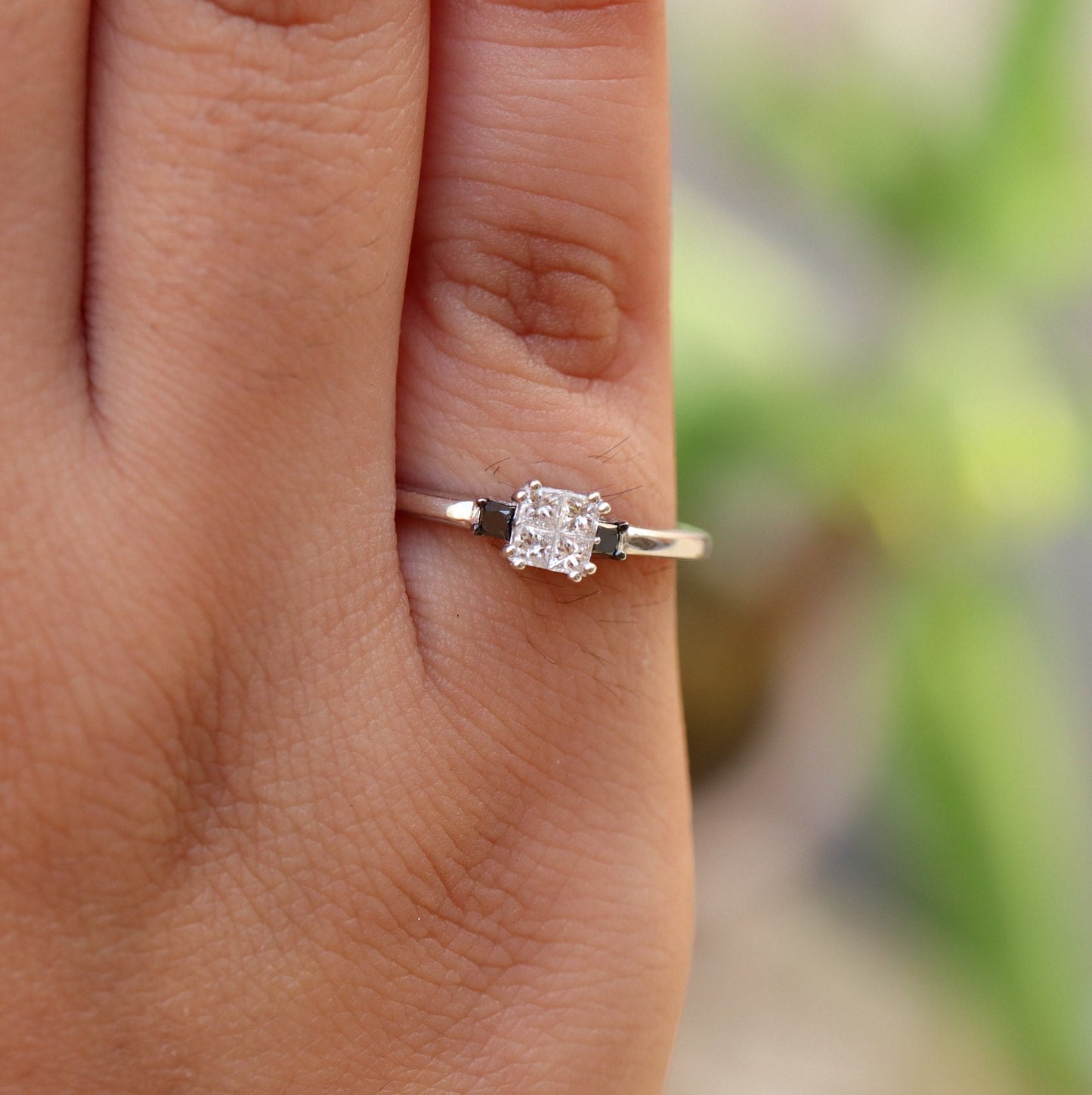 White Ring 18K Gold