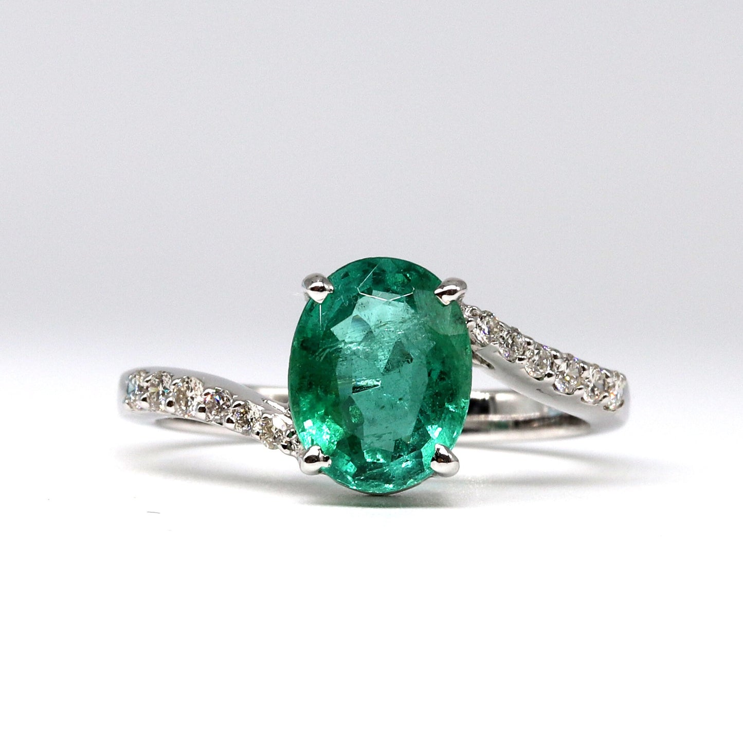 White Emerald Ring 18K Gold