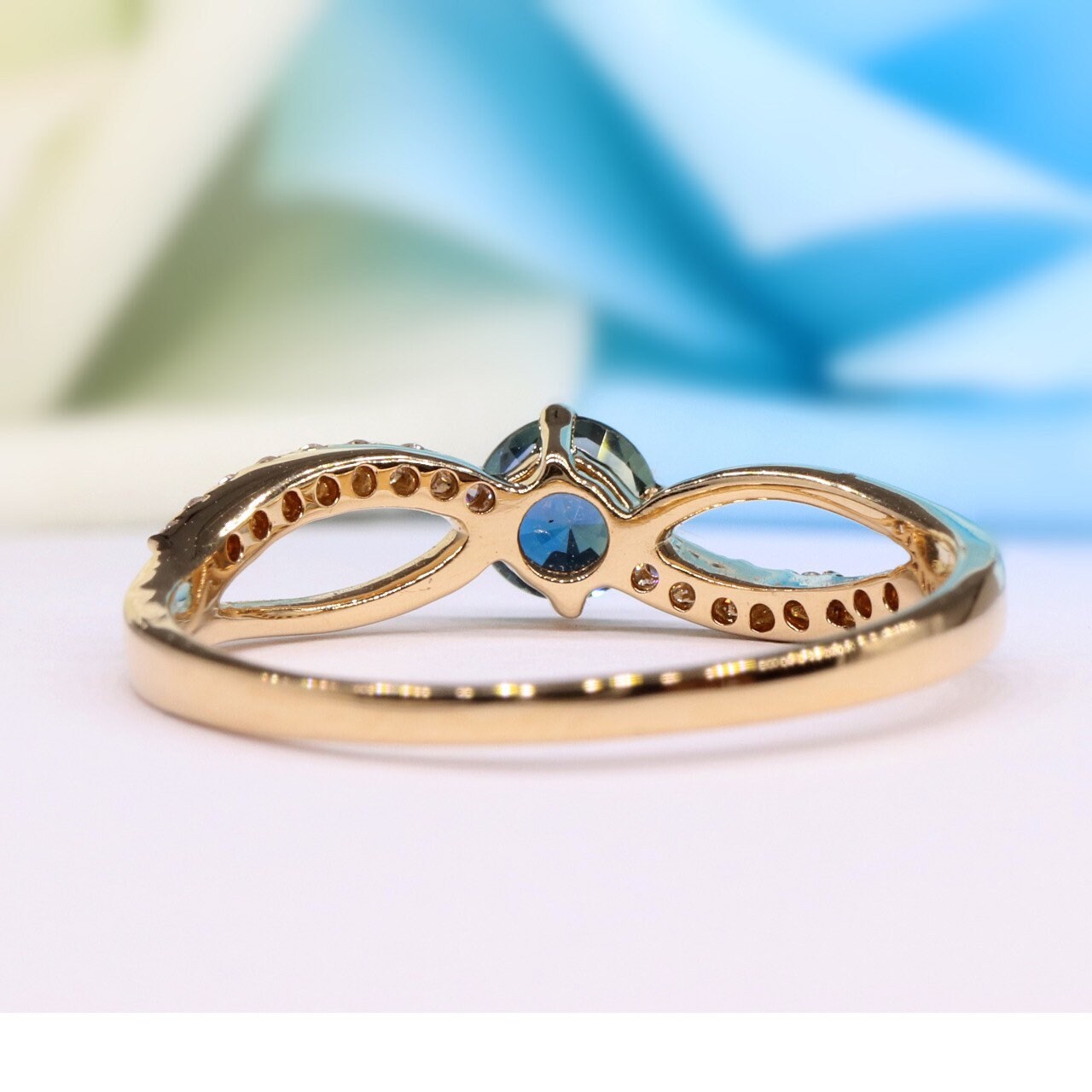 Beautiful Ring 14K Gold