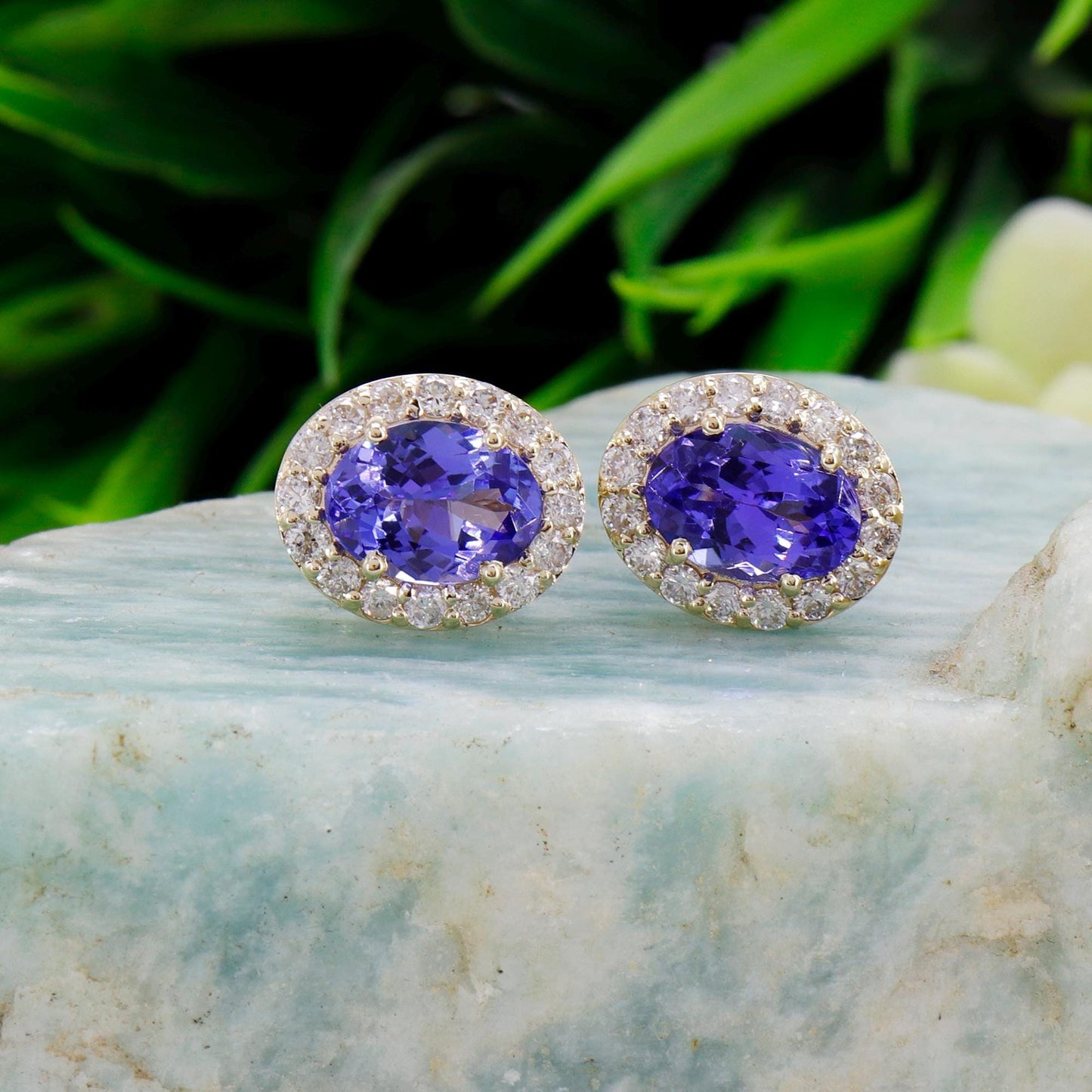 Beautiful Halo & Tanzanite Earring 14K Gold