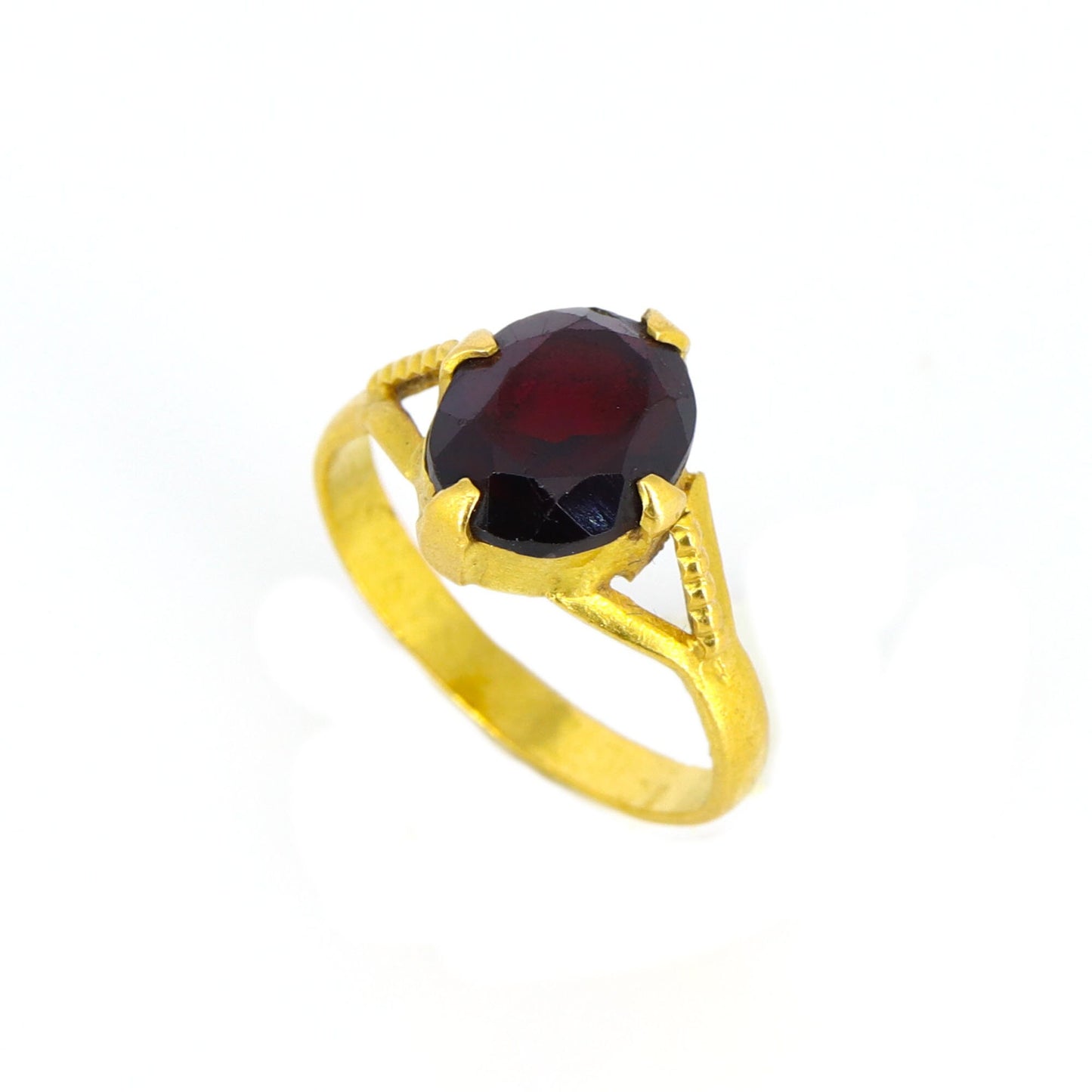 Garnet Ring 18K Gold