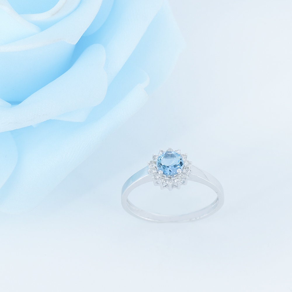 White Ring 14K Gold