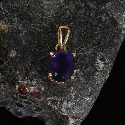 Simple Elegant Pendant 14K Gold