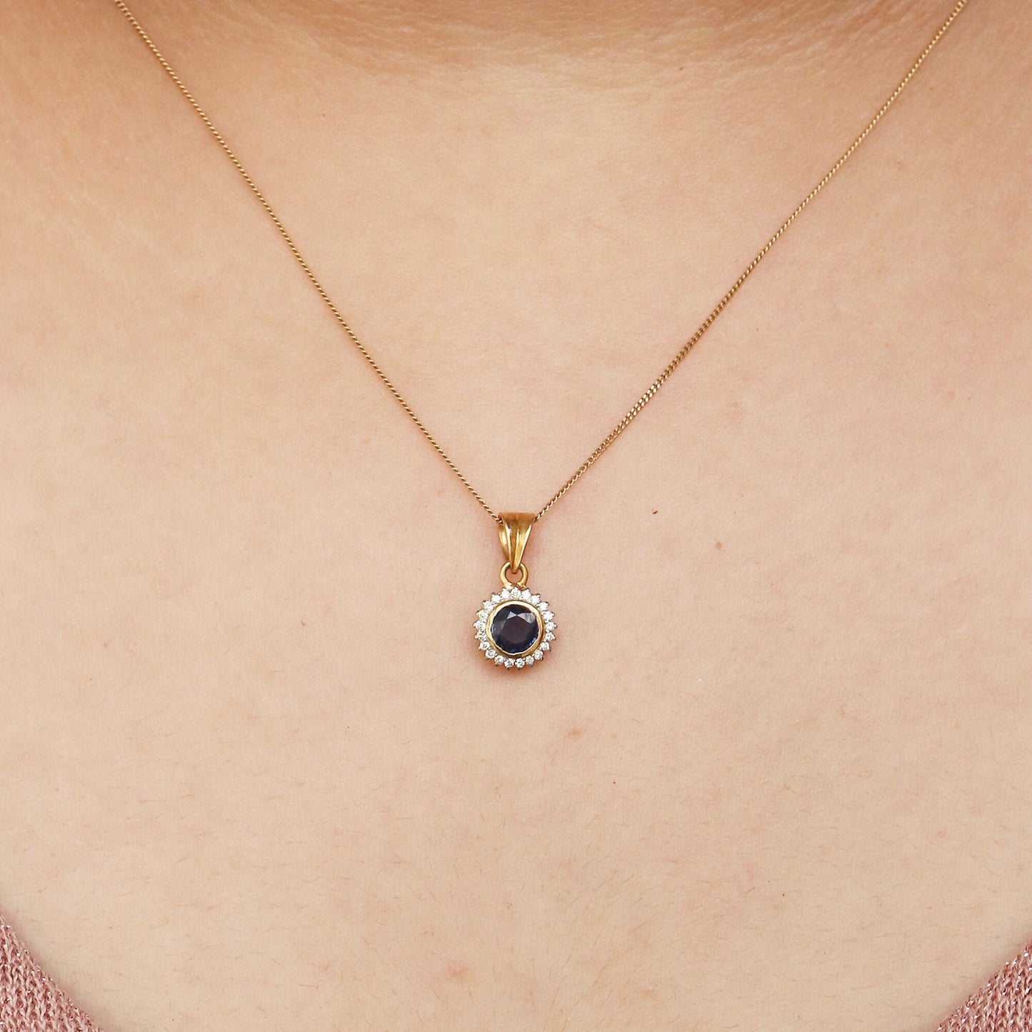 Minimalist Pendant 14K Gold