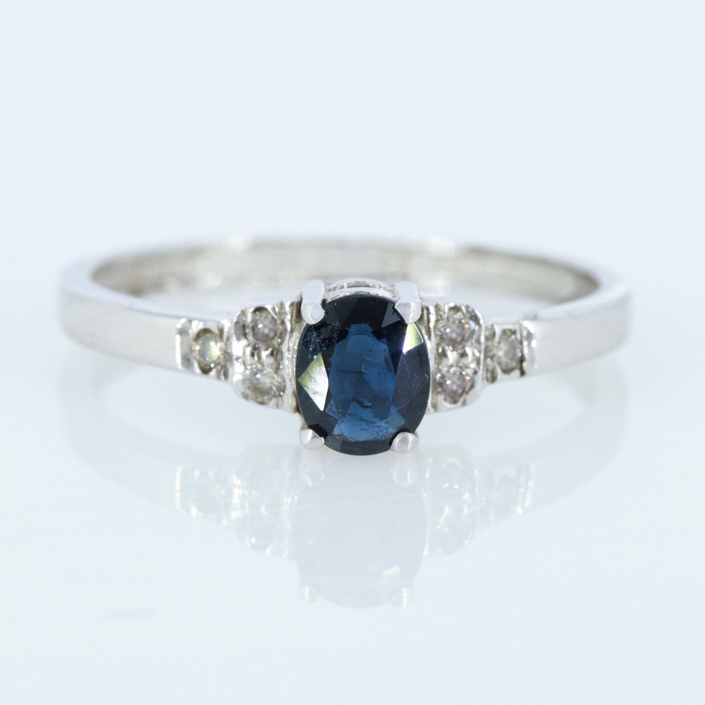 Classic Blue Sapphire Ring Silver