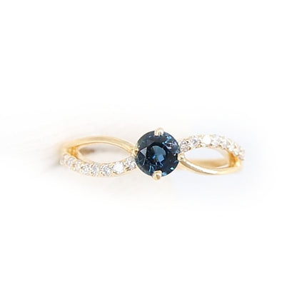 Beautiful Ring 14K Gold