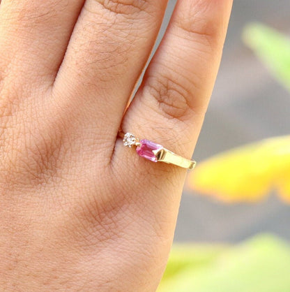 Stunning Pink Sapphire Ring 14K Gold