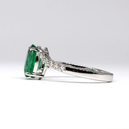 White Emerald Ring 18K Gold