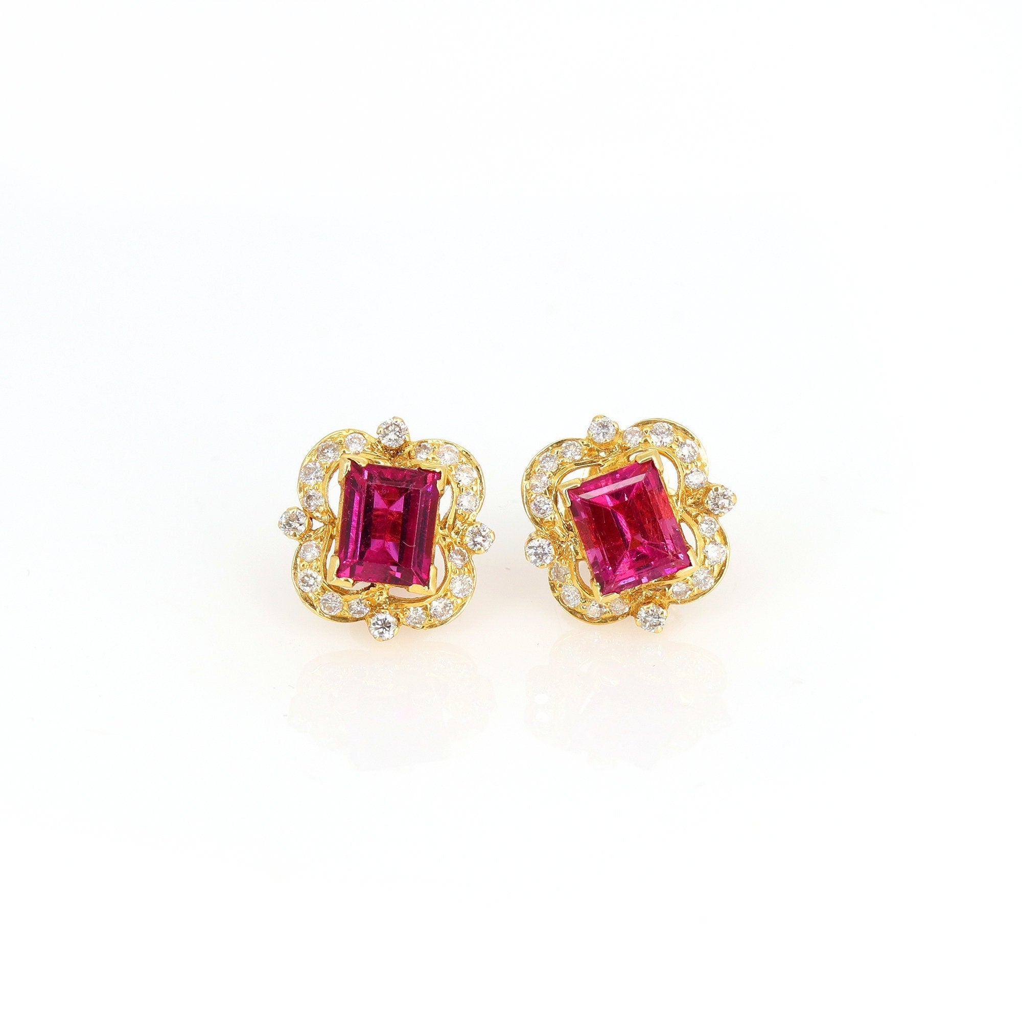 Genuine Pink Tourmaline Tourmaline Gemstone Stud Earring 18K Gold