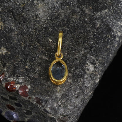 Aquamarine Pendant 14K Gold