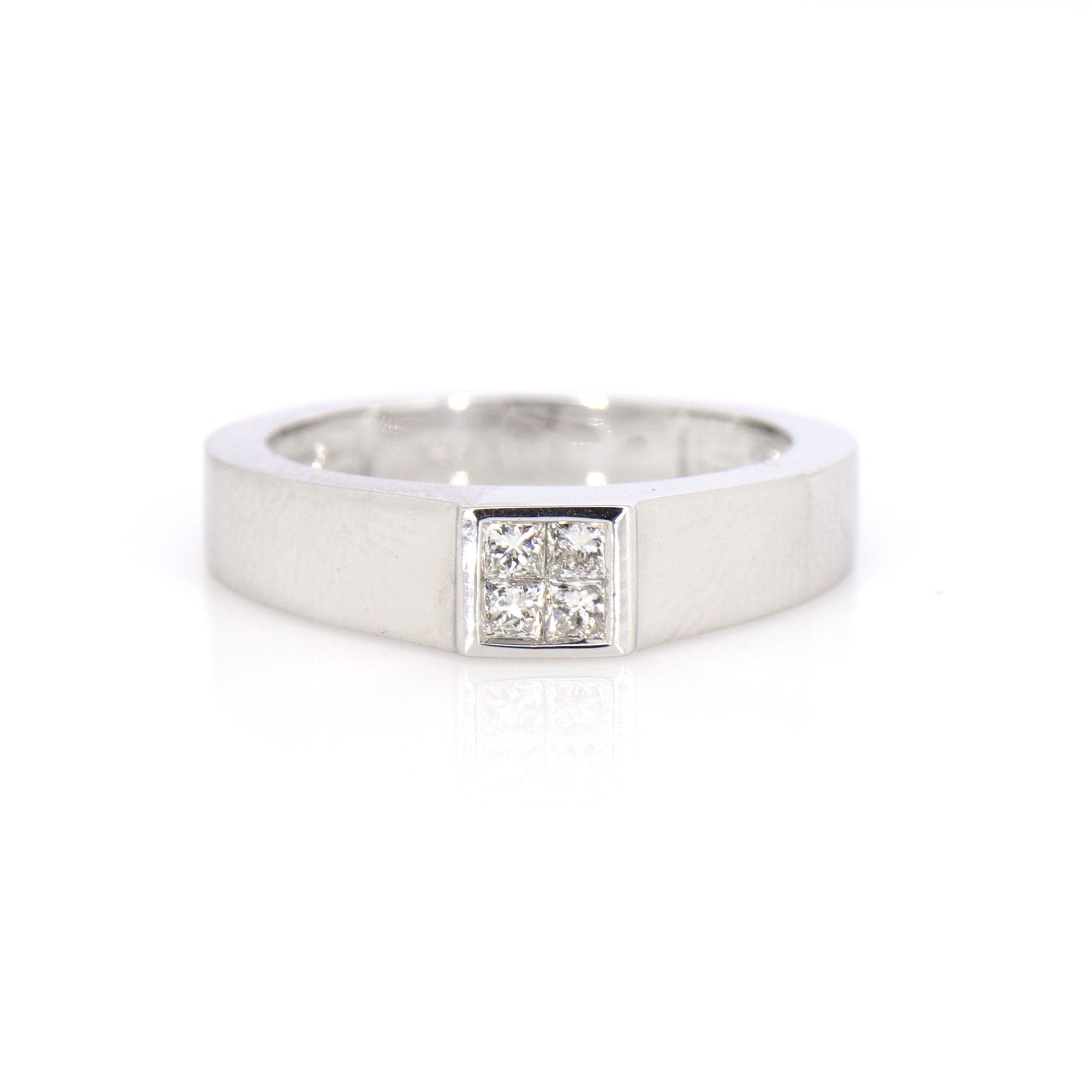 Invisible Setting Princess Cut Ring Gold