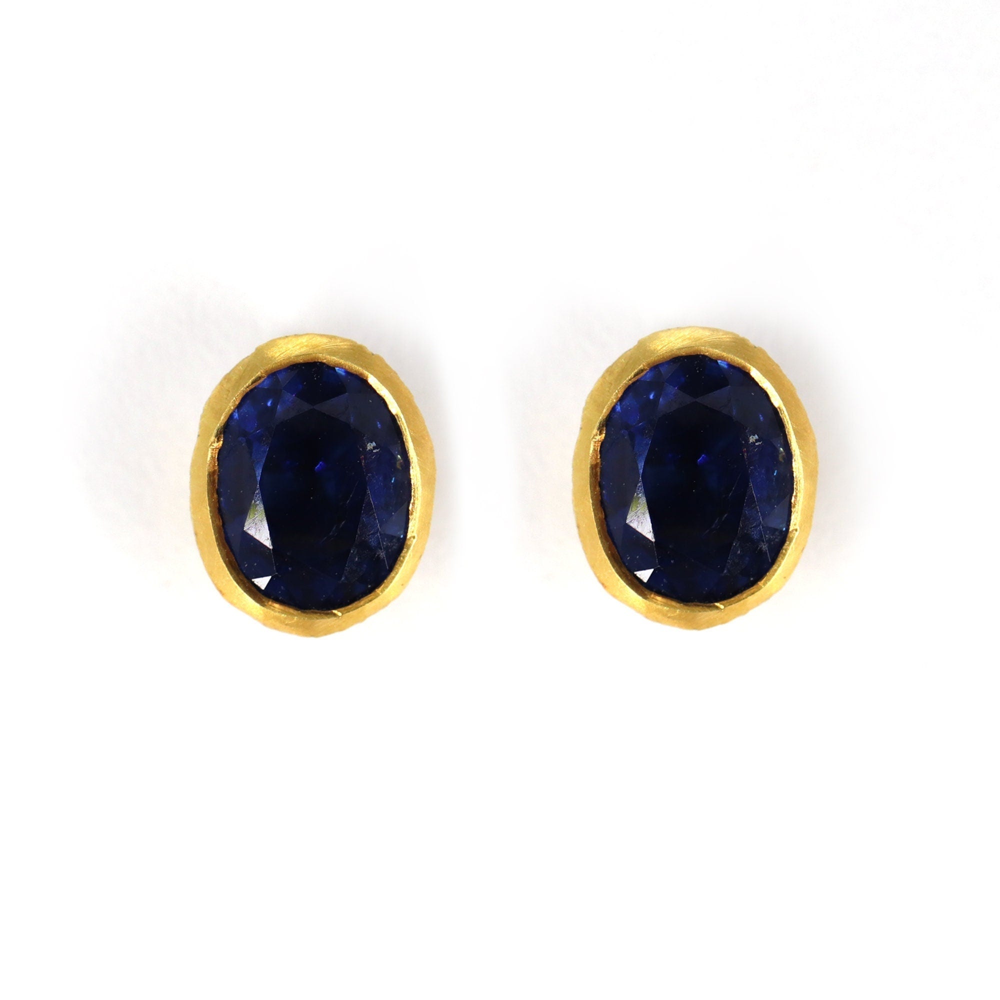 6Mm Top Quality Nice Dark Blue Sapphire Yellow Oval Cut Sapphire Earring 14K Gold