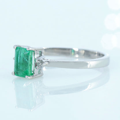 Beautiful 925 Sterling Emerald Ring Silver