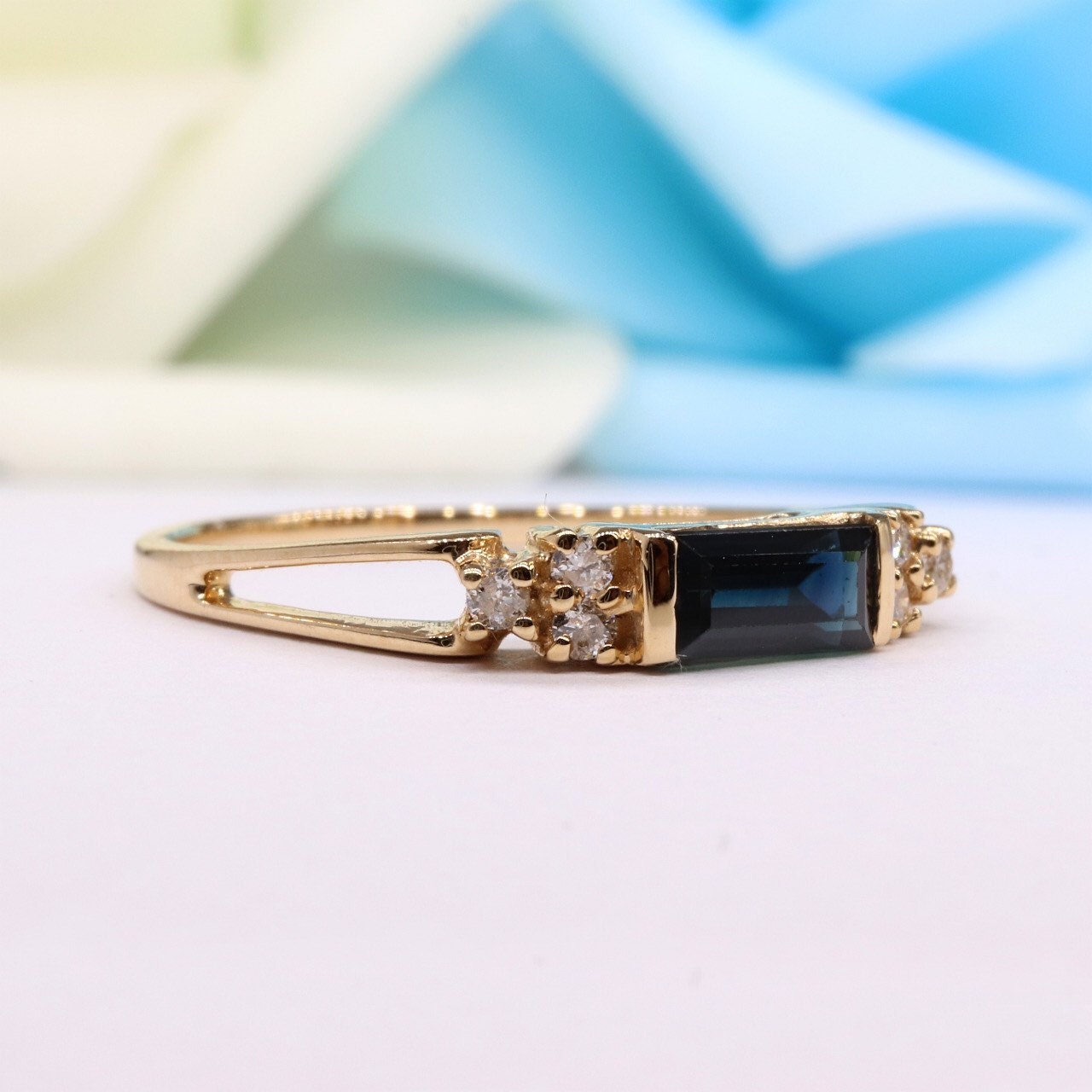 Blue Sapphire Ring 14K Gold